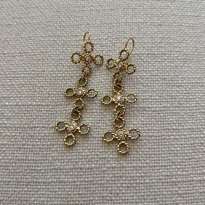 Susan Blake Fine Jewelry Collection 18kt Diamond Clover Drop Earrings